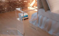 Comodino in plexiglass trasparente Bianka