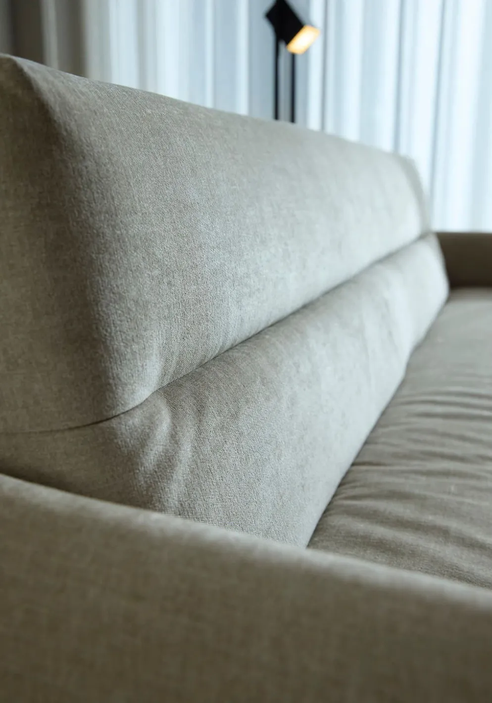 Divano letto con braccioli Jillis Arms