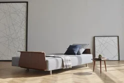 Divano letto matrimoniale con braccioli Longhorn