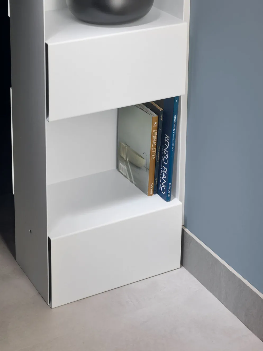 Libreria a colonna in metallo Vanity