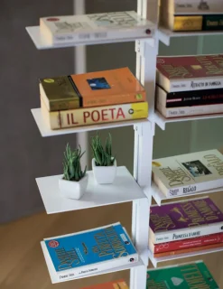 Libreria verticale autoportante design Dotto