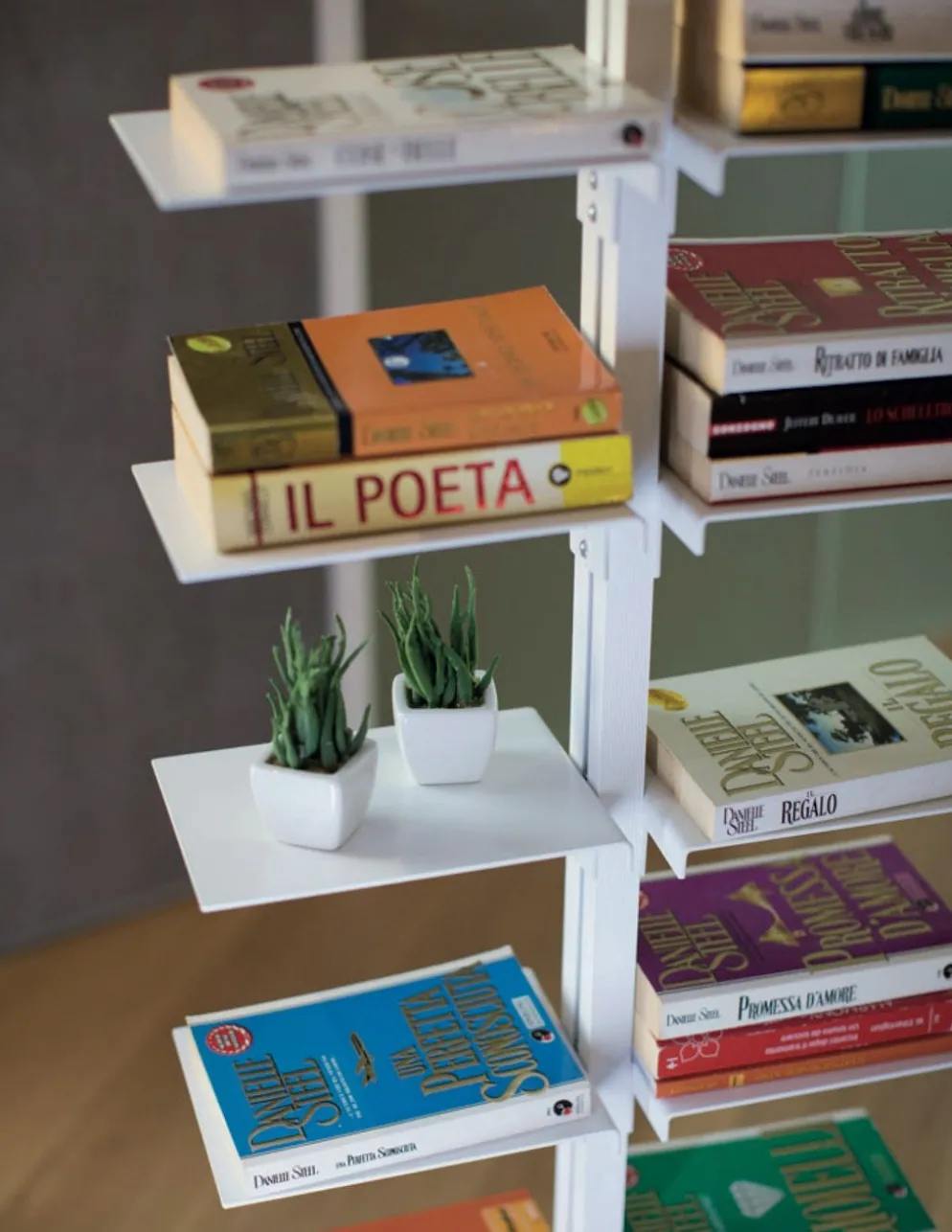 Libreria verticale autoportante design Dotto