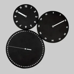 Orologio moderno da parete H:M:S: a tre dischi