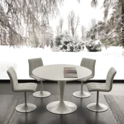 Poltroncina design moderno Veikko per sala pranzo