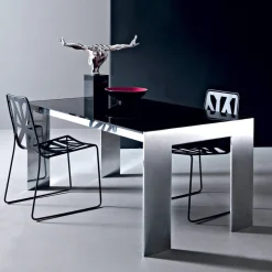 Sedia impilabile in metallo Domino