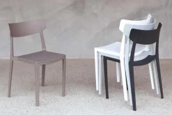 Sedie polipropilene impilabili Bicocca