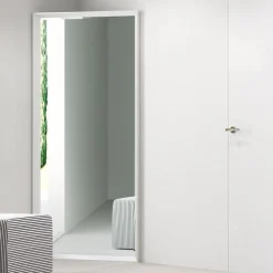 Specchio angolare ad anta in alluminio Angle Vanity