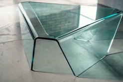 Tavolino da salotto triangolare in vetro Kettering