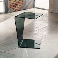 Tavolino lato divano in vetro curvato Sabine Fumè
