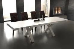 Tavolo allungabile Aras in nobilitato bianco e rovere