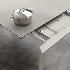 Tavolo allungabile in acciaio e ceramica Duarte Duo