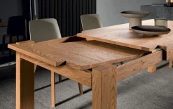 Tavolo in legno massello allungabile Selvan